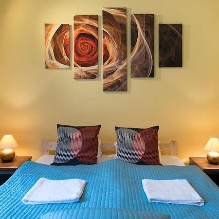 Big Cosy Retro Apt, Free Parking, 15Min Oldtown & Kazimierz - By Homelike 克拉科夫 外观 照片
