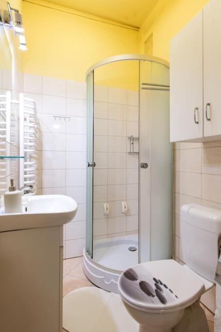 Big Cosy Retro Apt, Free Parking, 15Min Oldtown & Kazimierz - By Homelike 克拉科夫 外观 照片